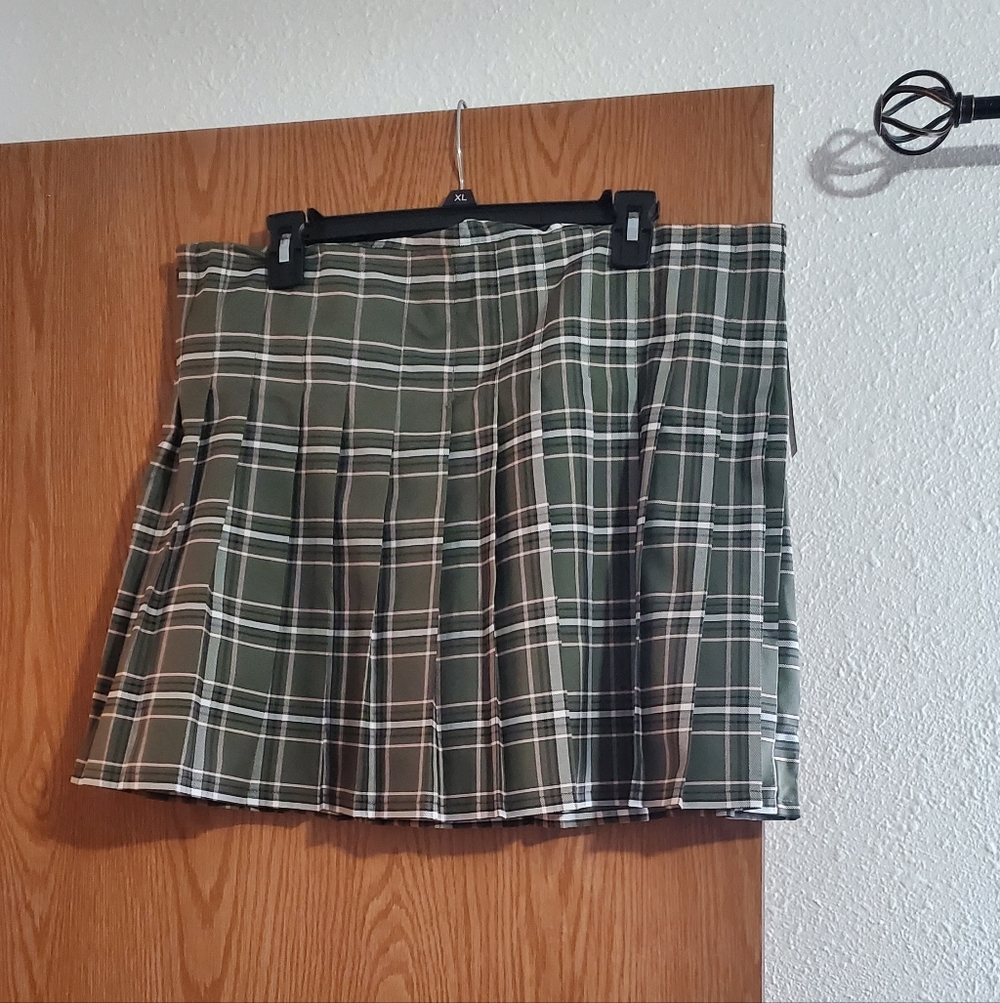 NWT Green Plaid Skirt